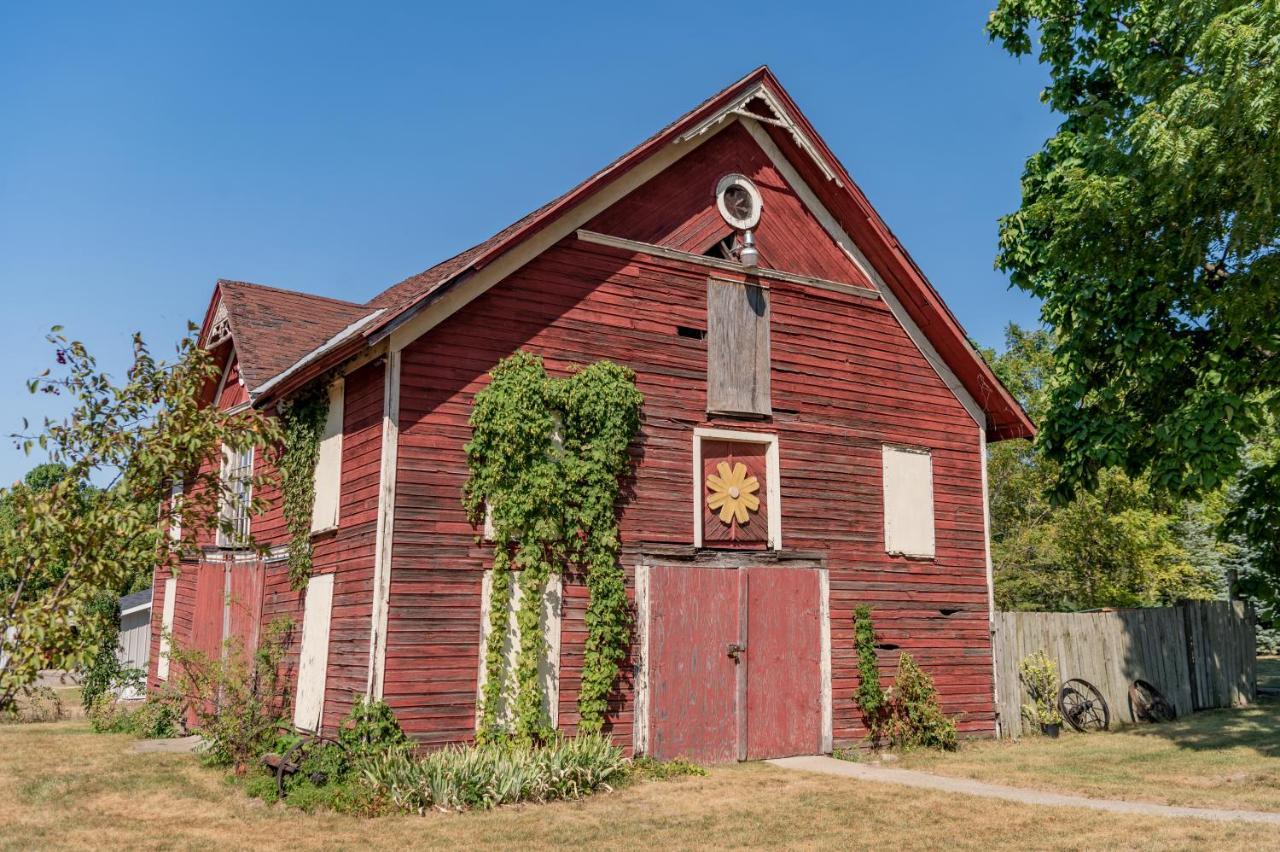 Hop & Vine Inn Fennville 外观 照片